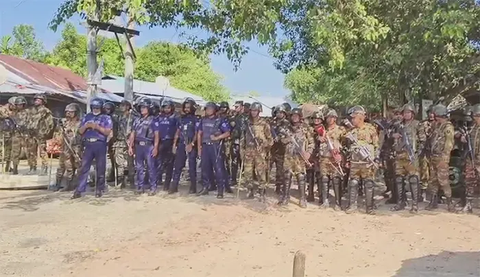 সাজেকে অবরোধ ঘিরে আইনশৃঙ্খলা বাহিনীর সঙ্গে গোলাগুলি, আটকে পর্যটক