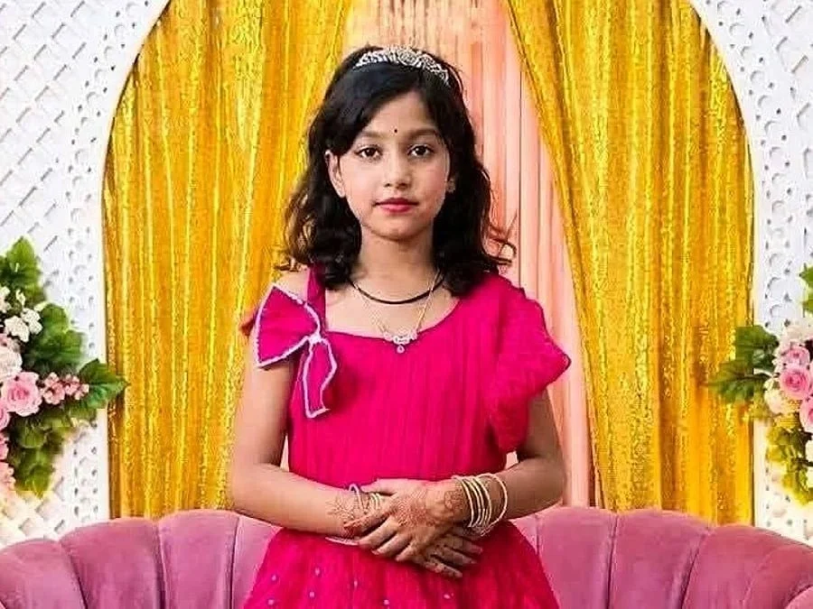 ডেঙ্গুতে প্রাণ গেল আট বছরের শিশু ঐশীর